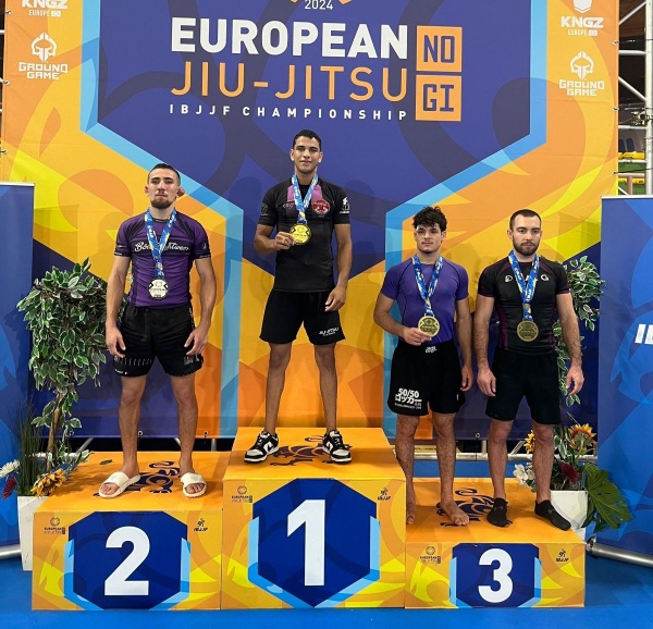 Atleta de projeto social de jiu-jitsu da Rotam conquista medalhas de ouro no campeonato europeu